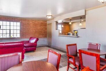 هتل Rodeway Inn Prescott
