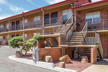 هتل Rodeway Inn Prescott