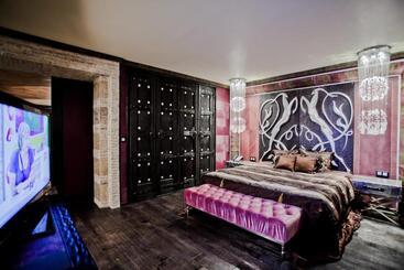 هتل Royal Castle Design & Spa