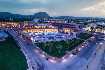 هتل Senseana Sea Side Resort & Aquadventure