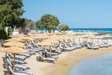 هتل Senseana Sea Side Resort & Aquadventure