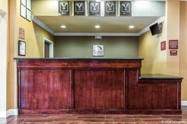 هتل Sleep Inn & Suites Huntsville Near U.s. Space & Rocket Center