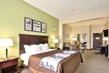 هتل Sleep Inn & Suites University