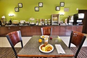 هتل Sleep Inn & Suites University