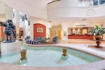 هتل The Phoenician Resort