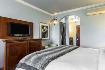 هتل Villa Montes