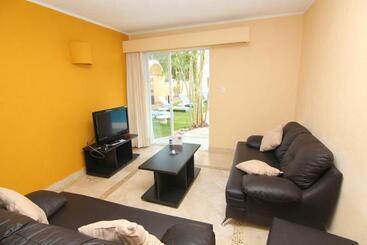 هتل Villamar Princesa Suites