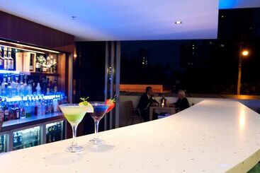 Отель Wyndham Resort Surfers Paradise