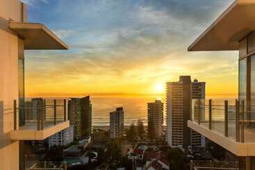 Отель Wyndham Resort Surfers Paradise