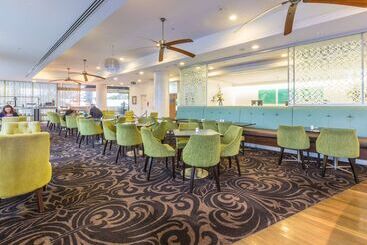 Отель Wyndham Resort Surfers Paradise