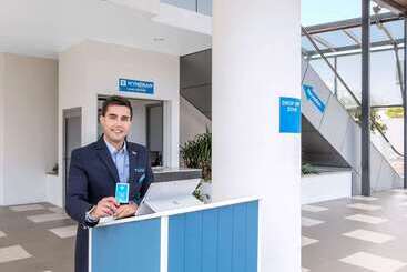 Отель Wyndham Resort Surfers Paradise