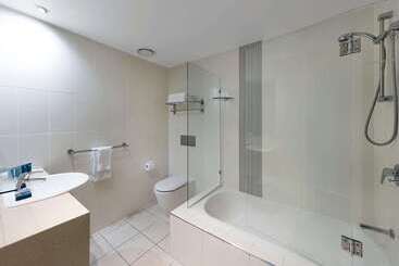 Отель Wyndham Resort Surfers Paradise