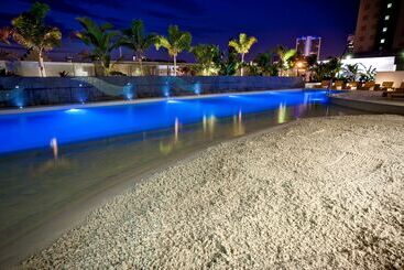Отель Wyndham Resort Surfers Paradise