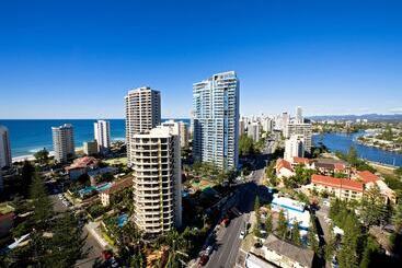 Отель Wyndham Resort Surfers Paradise