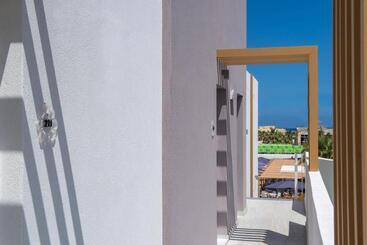 Meropi Hotel & Apartments