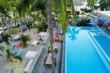 リゾートホテル Friendly Fun Vallarta Different Experiences