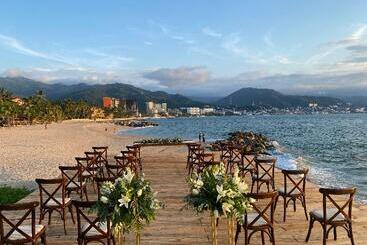 リゾートホテル Friendly Fun Vallarta Different Experiences