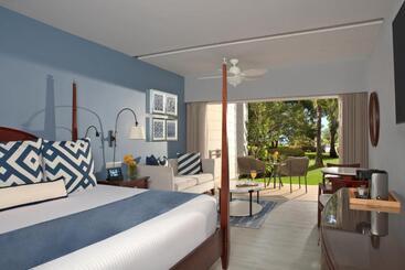 Secrets St. James - مونتيغو باي