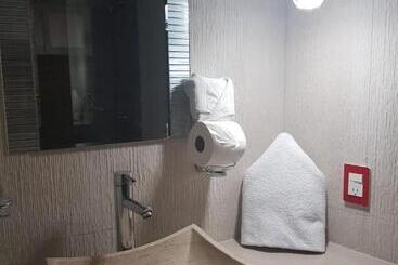 Revi Inn