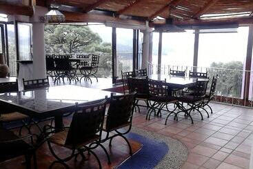 Revi Inn