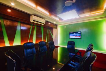 Отель Jj Midcity Inn
