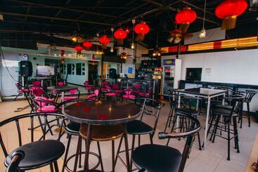 Отель Jj Midcity Inn