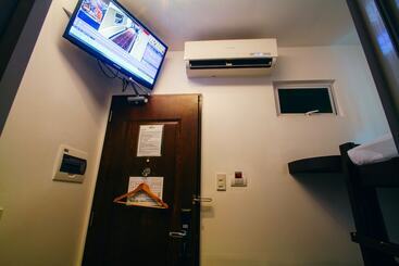 Отель Jj Midcity Inn