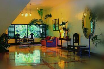هتل Lisland Rainforest Resort