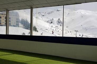 Apts Todosierranevada Edif Alhambra