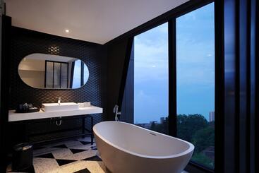 Awann Sewu Boutique Hotel And Suite Semarang