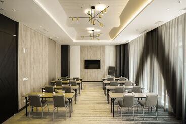 Awann Sewu Boutique Hotel And Suite Semarang