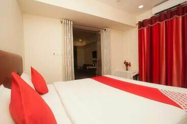 هتل Eastern Star By Oyo Rooms