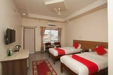 هتل Eastern Star By Oyo Rooms