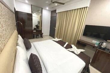 هتل Goa Continental