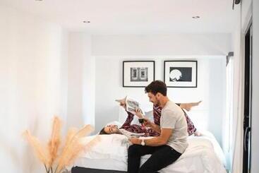هتل Melo Athens