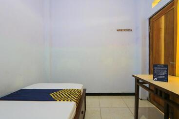 هتل Spot On 2497 Pesona Guest House
