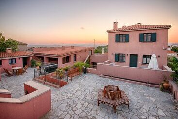هتل The Varos Residences