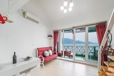 Namhae Opera House Pension