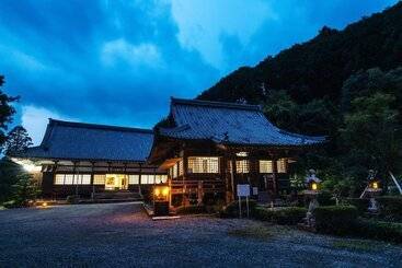 پانسیون Temple Hotel Daitaiji