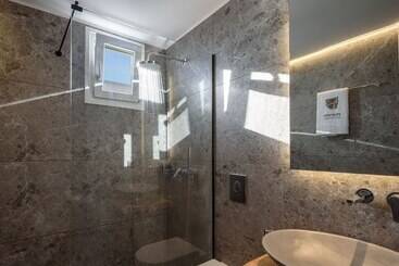 پانسیون Vrachos Suites Mykonos