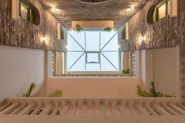 هتل Casa Di Fiori Andros Suites