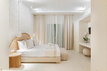 هتل Casa Di Fiori Andros Suites