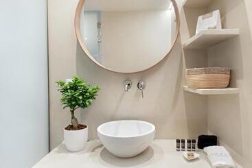 هتل Casa Di Fiori Andros Suites