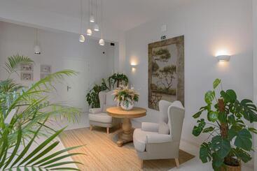 هتل Casa Di Fiori Andros Suites