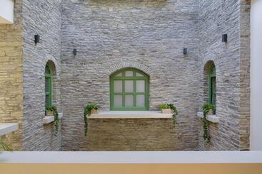 هتل Casa Di Fiori Andros Suites