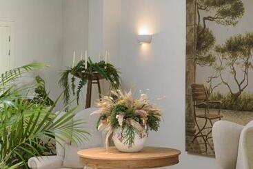 هتل Casa Di Fiori Andros Suites