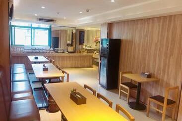 Hanting Hotel Fuzhou Sanfang Qixiang Dongjiekou Metro Station
