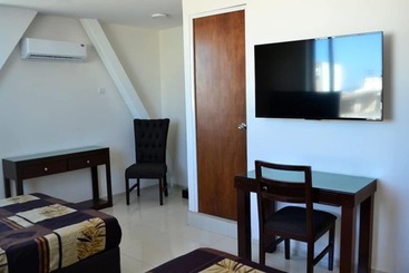 هتل Business By Grupo La Jolla