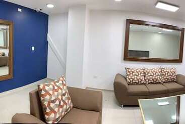 هتل Business By Grupo La Jolla