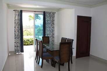 هتل Cabarete Town House